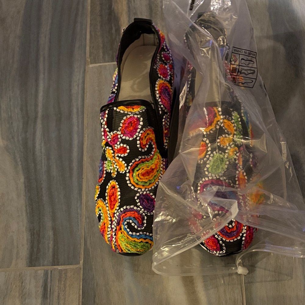 High Sierra Multicolor Paisley Sneakers -NWT